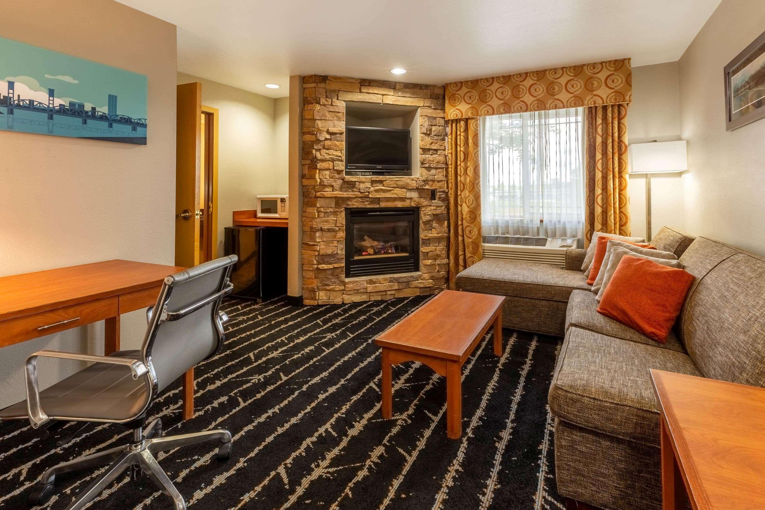 La Quinta By Wyndham Vancouver Exterior photo