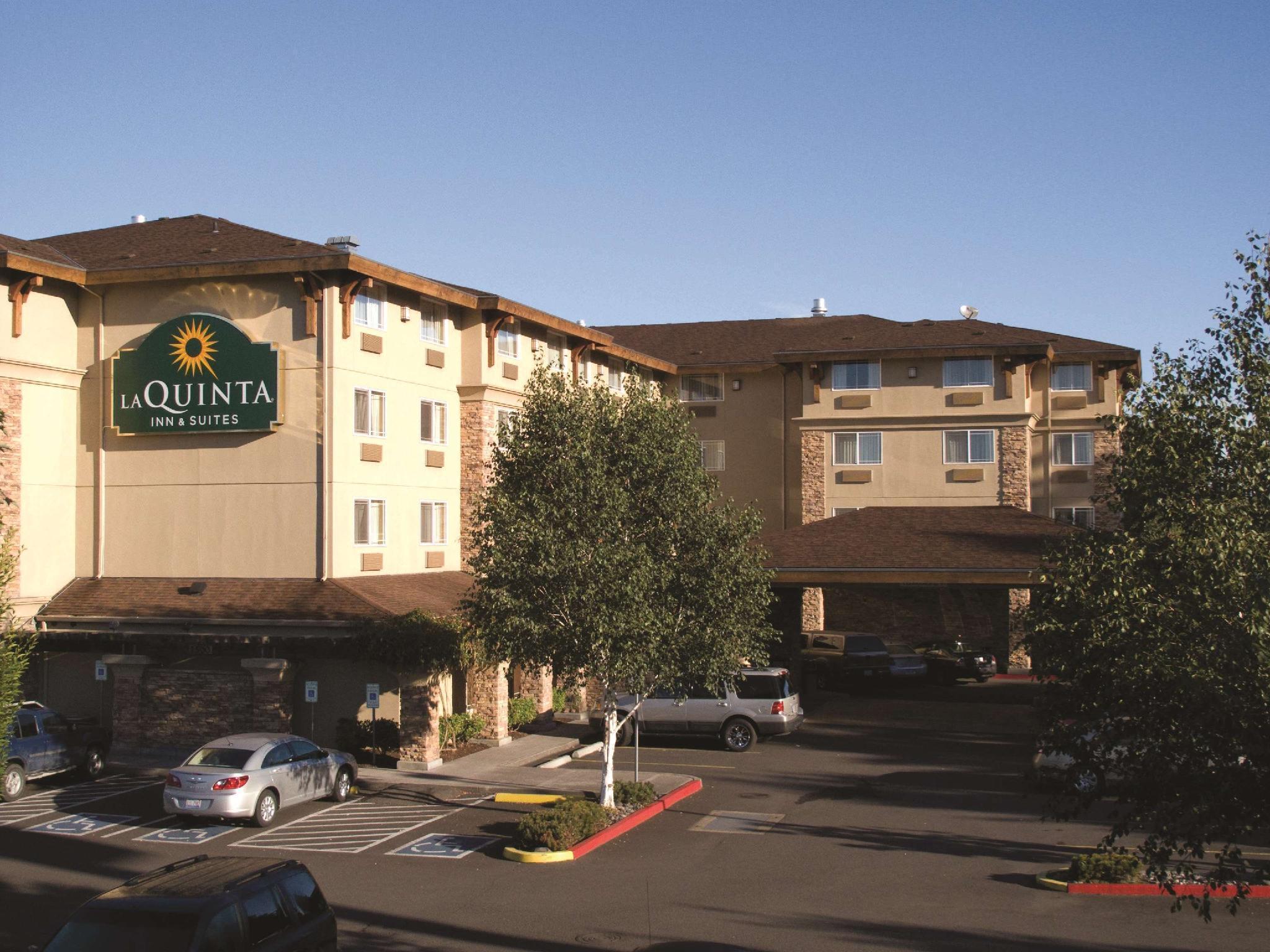 La Quinta By Wyndham Vancouver Exterior photo